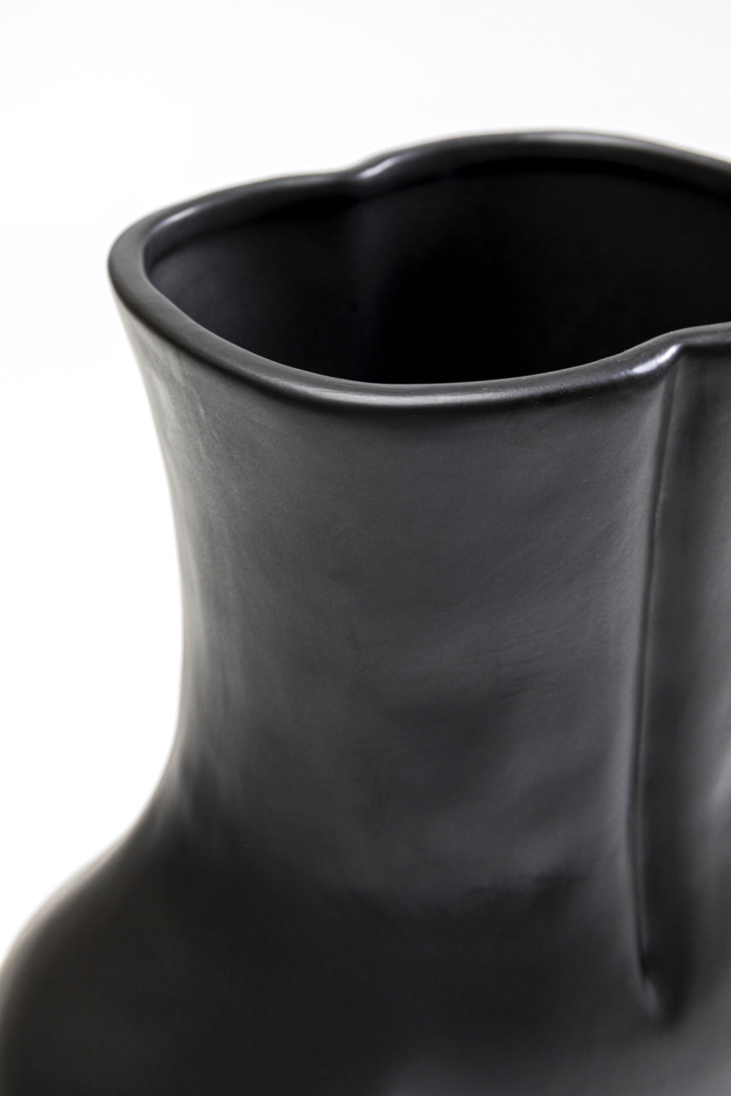 Black Body Vase — Handmade Ceramic Decoration