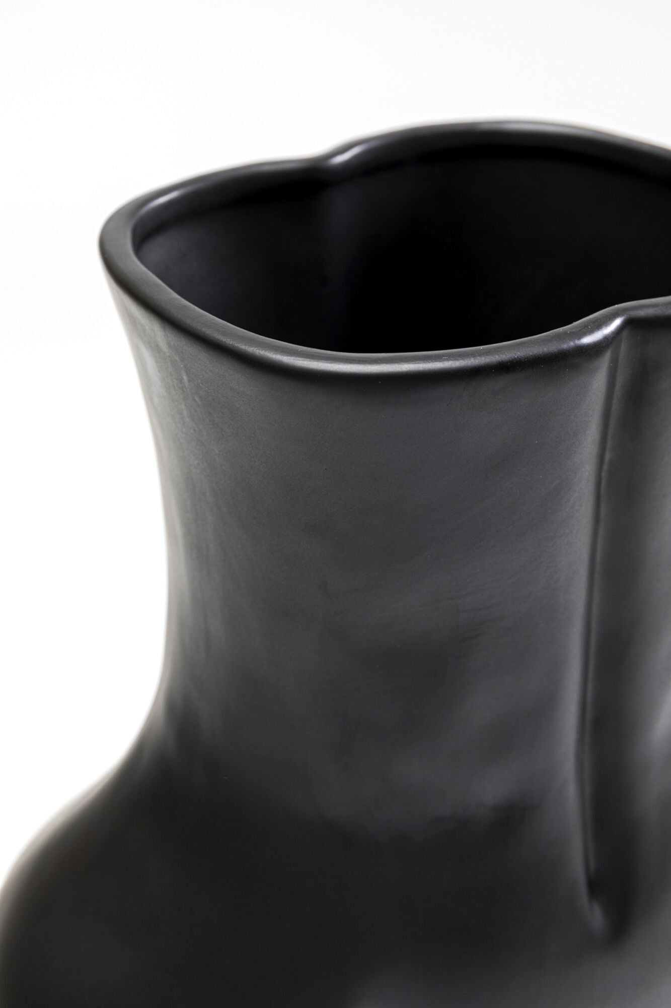 Black Body Vase — Handmade Ceramic Decoration